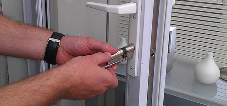Commercial Door Lock Repair in Oak Hills